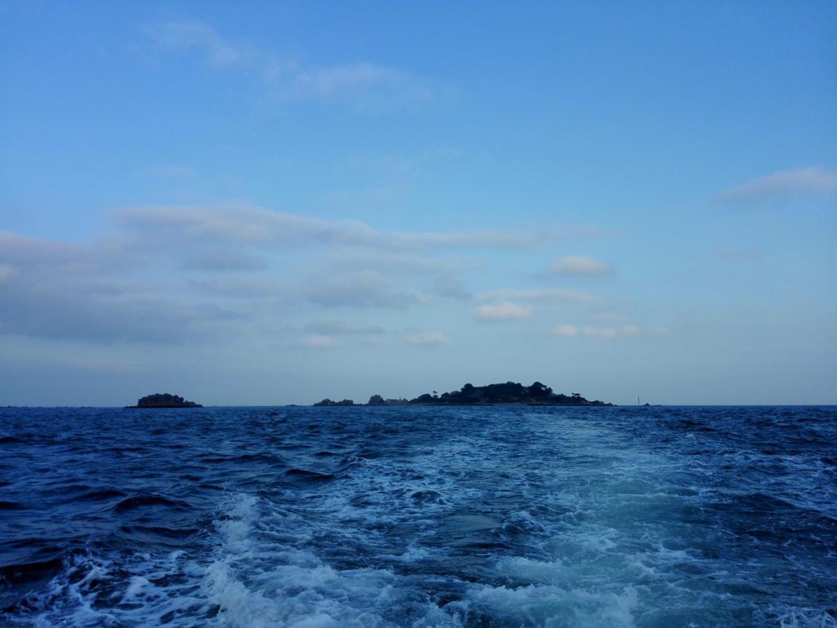 Les Iles, Le Bourg, La *